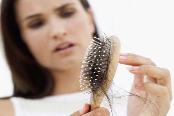 5 rimedi naturali per la cura dei capelli e il trattamento dell'alopecia