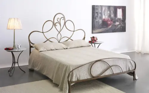 Letto in ferro battuto, per una camera tutta da vivere
